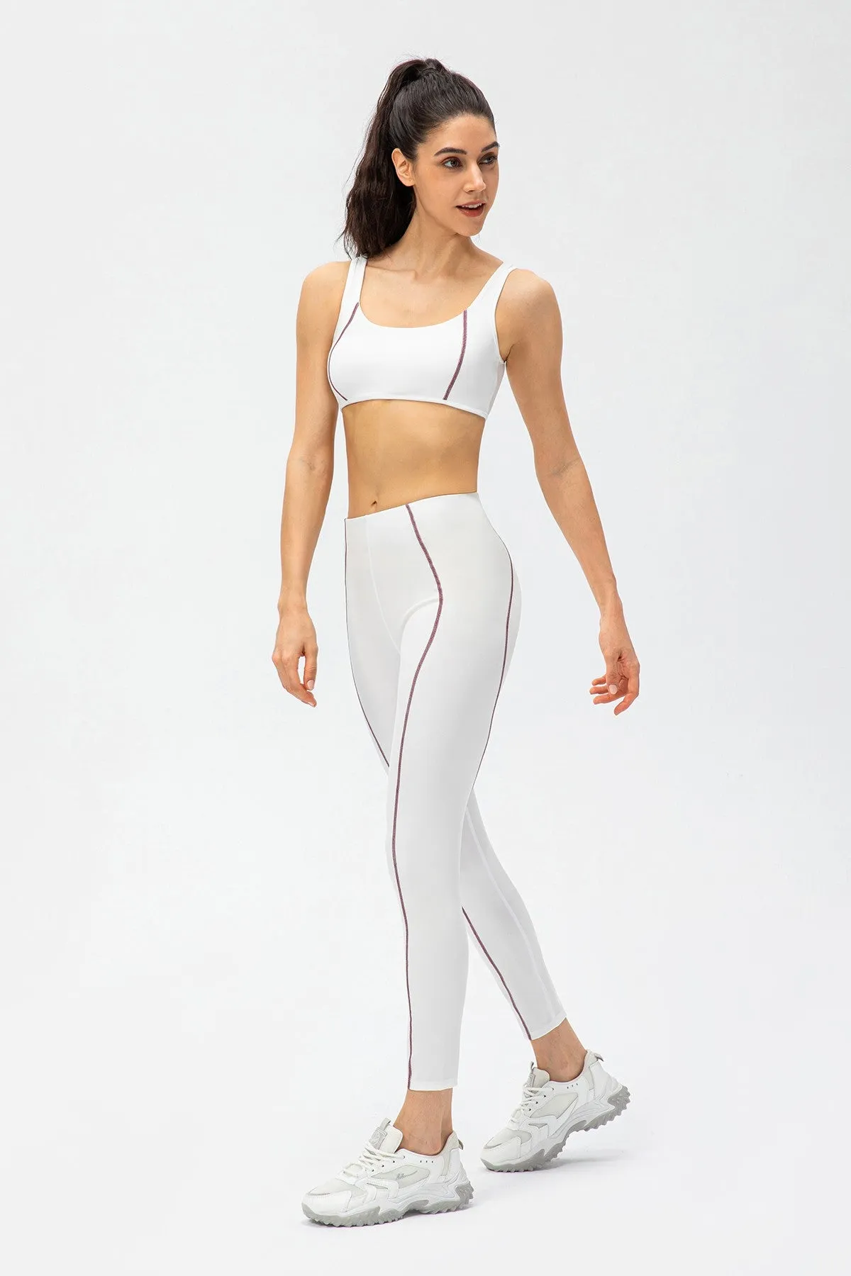 Contrast Trim Back Cutout Sports Bras Light Support