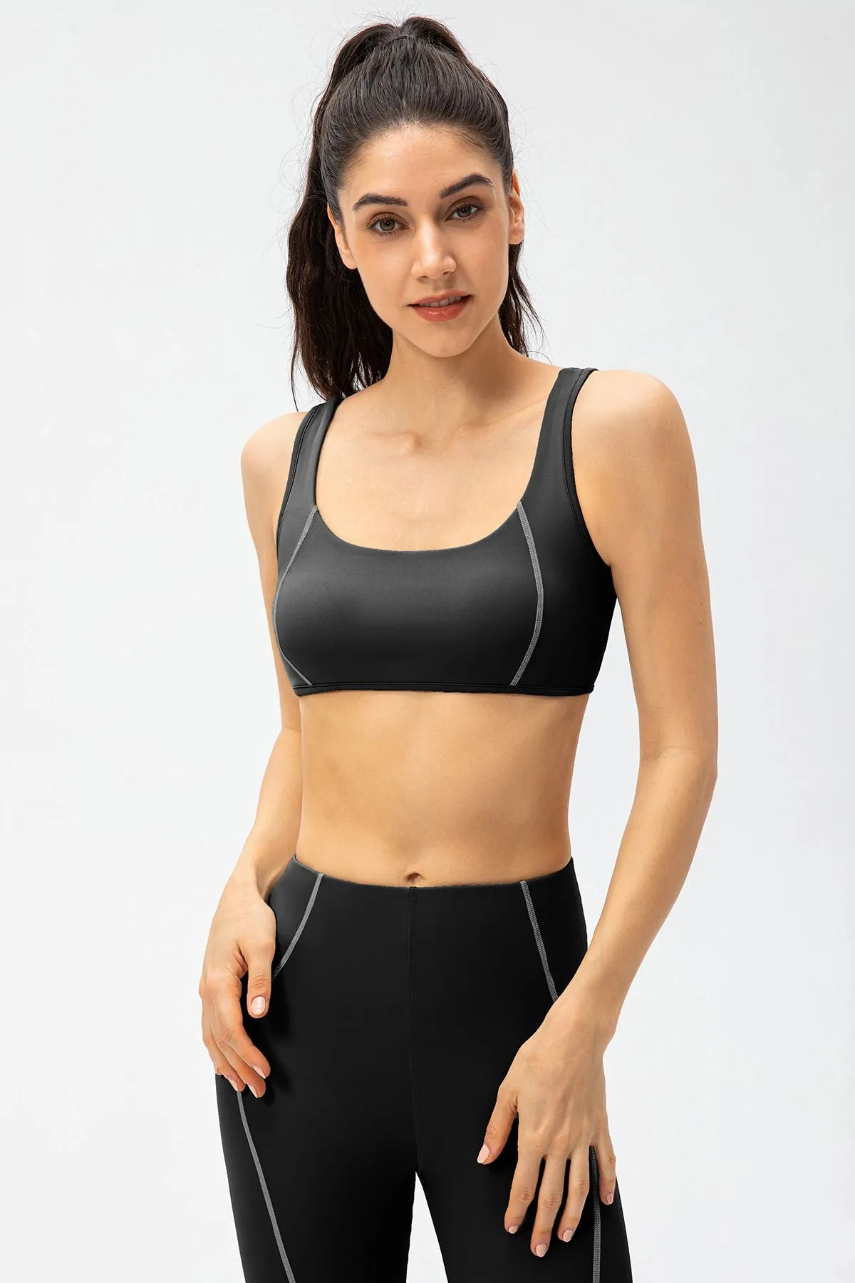 Contrast Trim Back Cutout Sports Bras Light Support