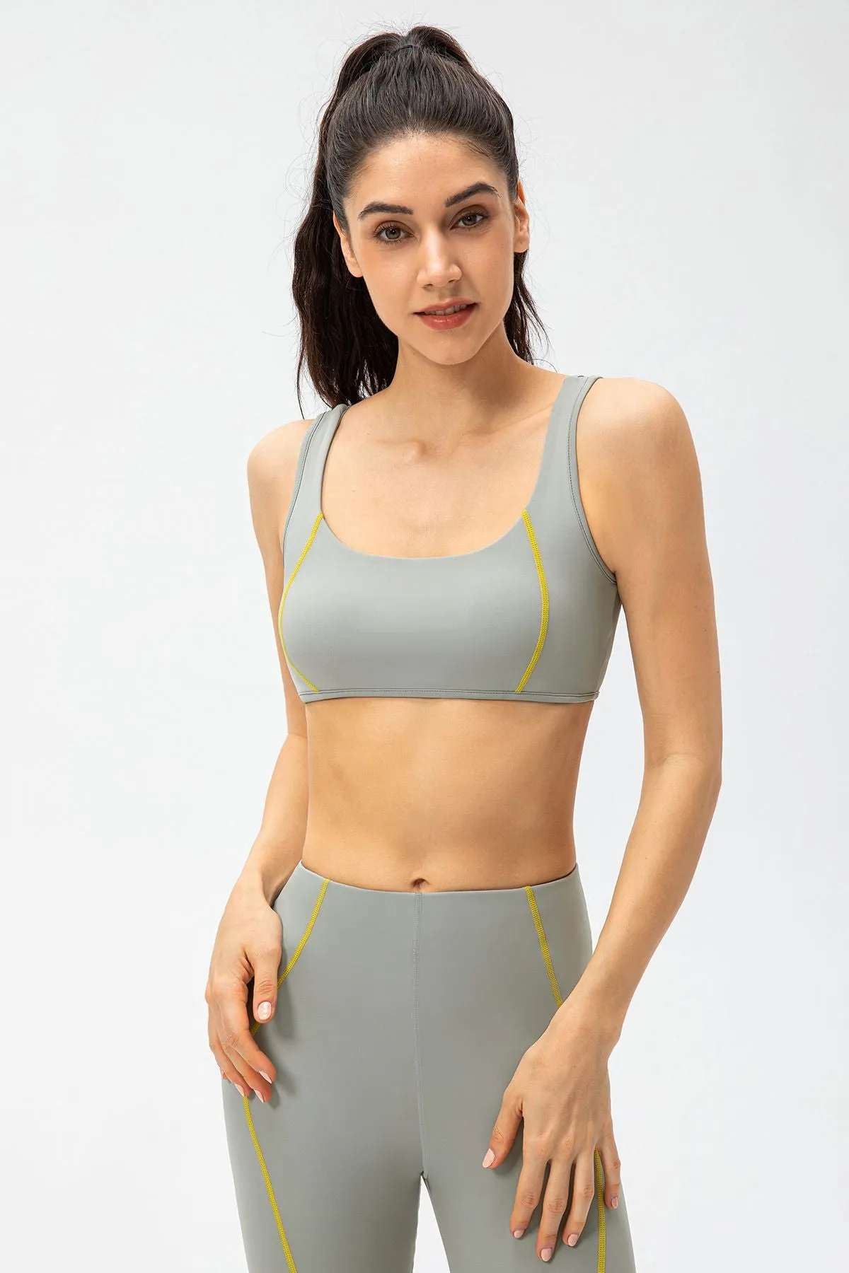 Contrast Trim Back Cutout Sports Bras Light Support