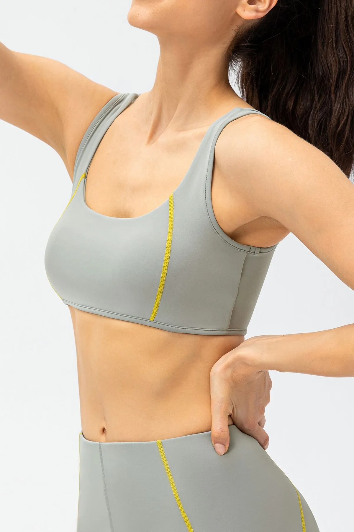 Contrast Trim Back Cutout Sports Bras Light Support