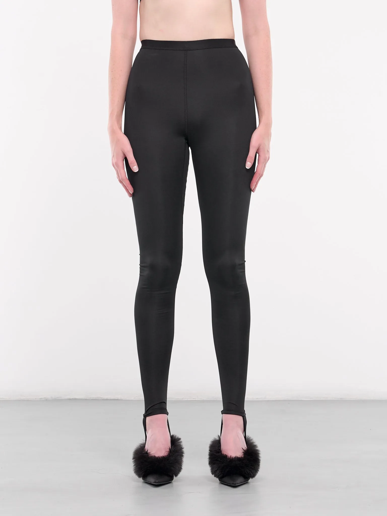 Foot Loop Leggings (02-122924-BLACK)