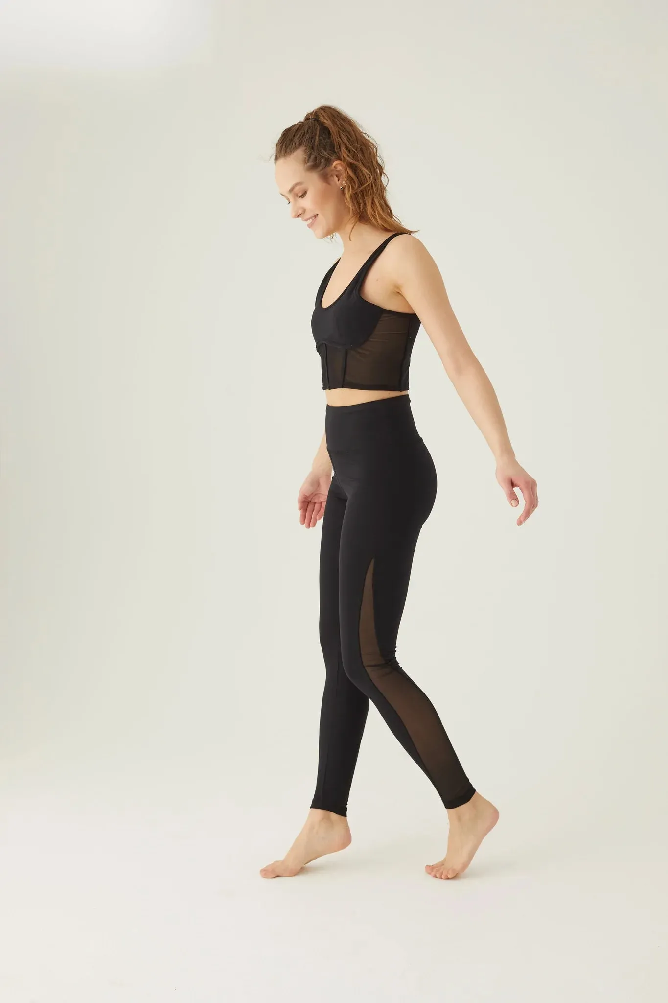 Form & Grace Leggings With Mesh Panel Detail