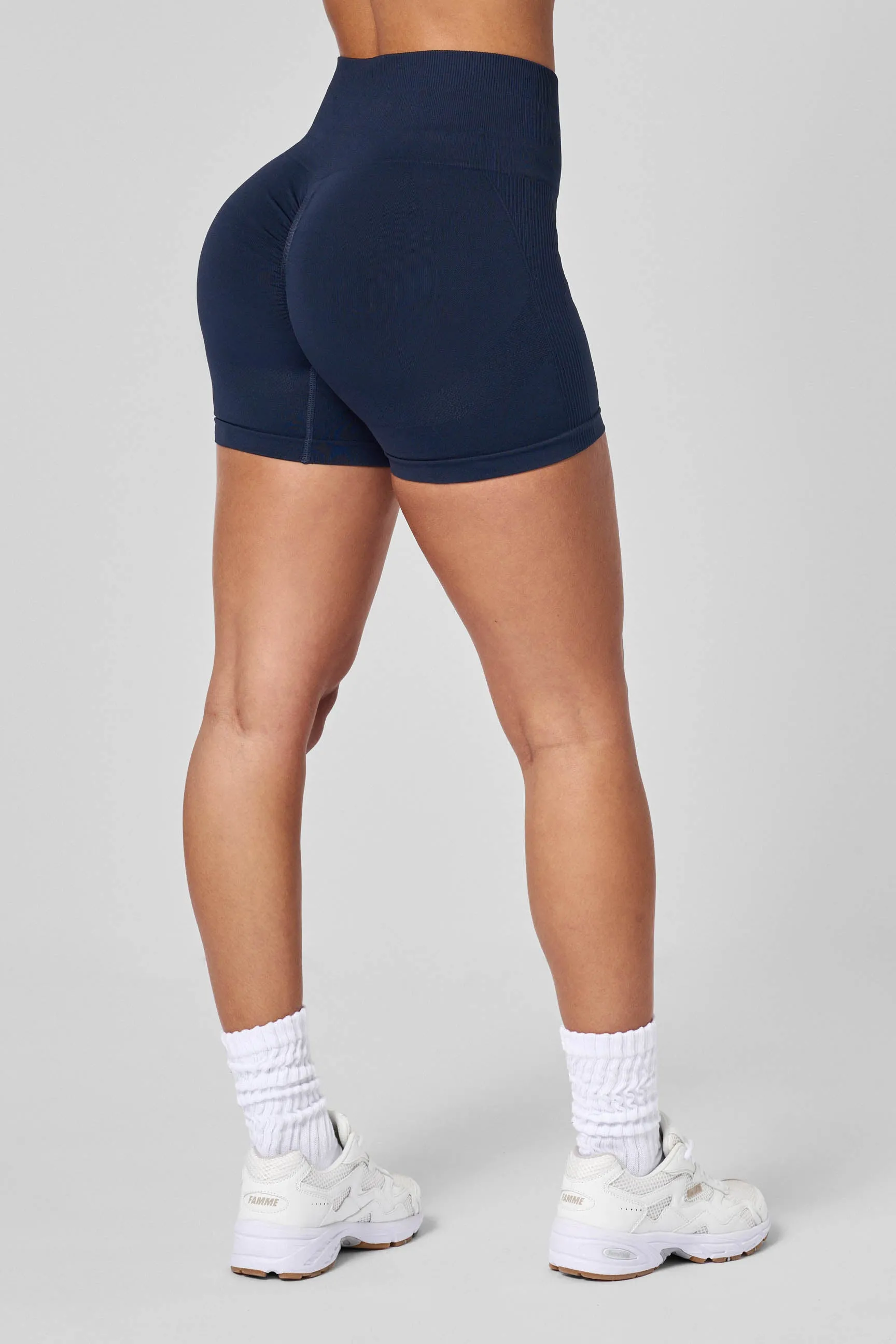 Peachy Shorts (10,5cm inseam)