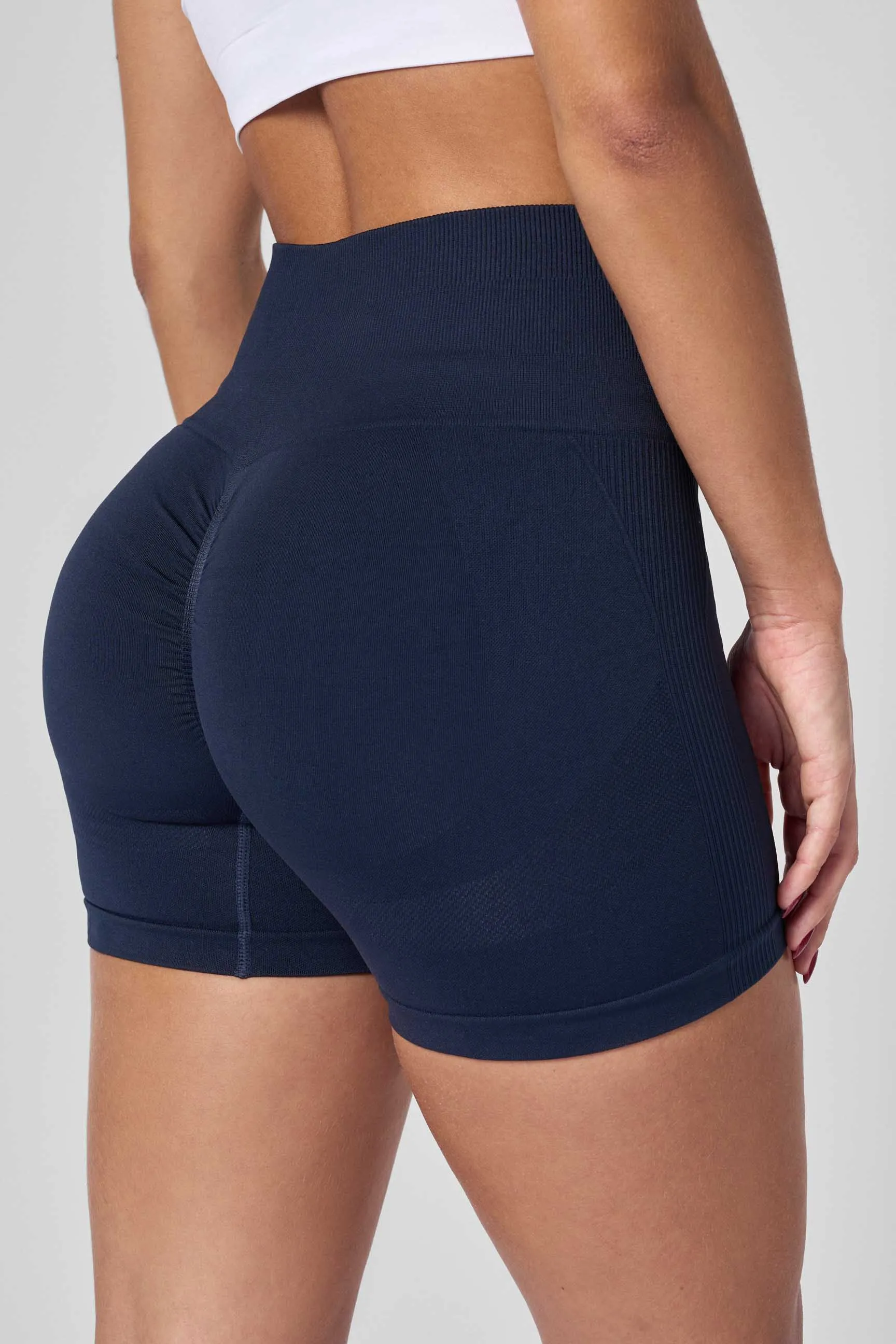 Peachy Shorts (10,5cm inseam)